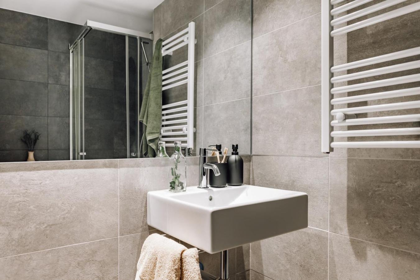 Apartment Botijo - 2 Bedrooms In Eixample Esquerra Barcelona