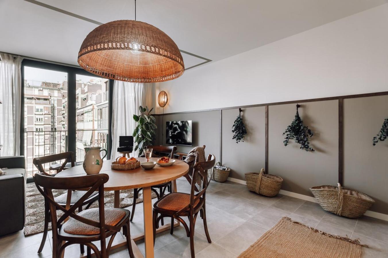 Botijo - 2 Bedrooms In Eixample Esquerra Apartment *